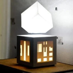 Lampe avec enceinte bluetooth intégrée s