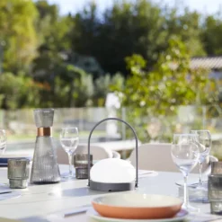 Lampe de table sans fil blanc chaud day