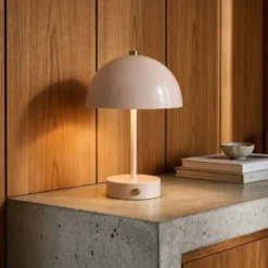 Lampe à poser beige, luci