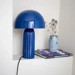 Lampe à poser en métal bleu foncé - joy