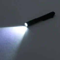 Lampe torche stylo LED rechargeable 300 lumens compacte avec clip