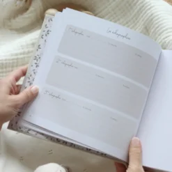 Livre souvenirs de bébé première année