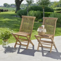 Lot de 2 chaises de jardin en teck huilé