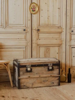 Lucienne, la malle en bois n°302