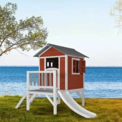 Maisonnette blanche sur pilotis lodge x