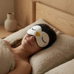 Masque de nuit laqi - soie de mûrier brodée
