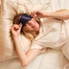 Masque de sommeil en soie bleu nuit