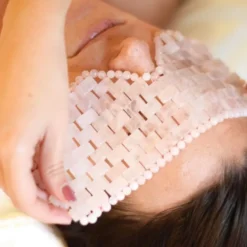Masque relaxant yeux quartz rose