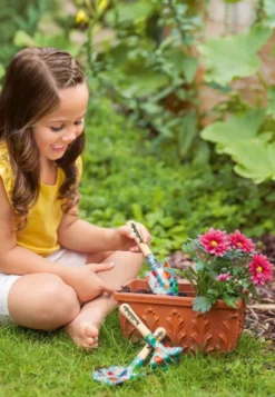 Mes premiers outils de jardinage