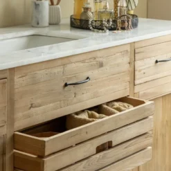Meuble sous vasque pin et marbre blanc