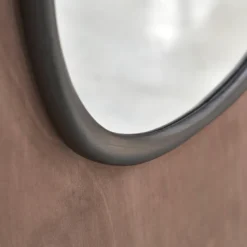 Miroir organique en mindi noir 90x60 cm