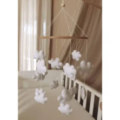 Mobile bébé nuages fait main