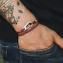 Ours bracelet mousqueton escalade homme
