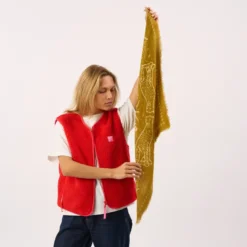 Petit foulard en laine sacha rouge Jaune