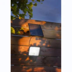 Projecteur solaire 2000 lumens détecteur