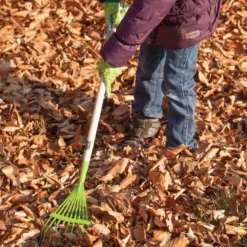 Rateau à feuille en bois & métal enfant
