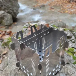 Réchaud à bois compact et polyvalent