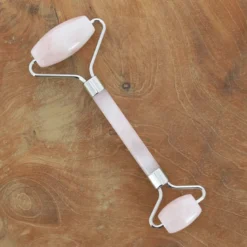 Rouleau de massage visage quartz rose