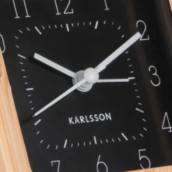 Réveil Neat Karlsson noir en bambou Carré
