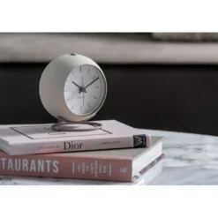 Réveil rond effet flottant - diam.9,5 cm