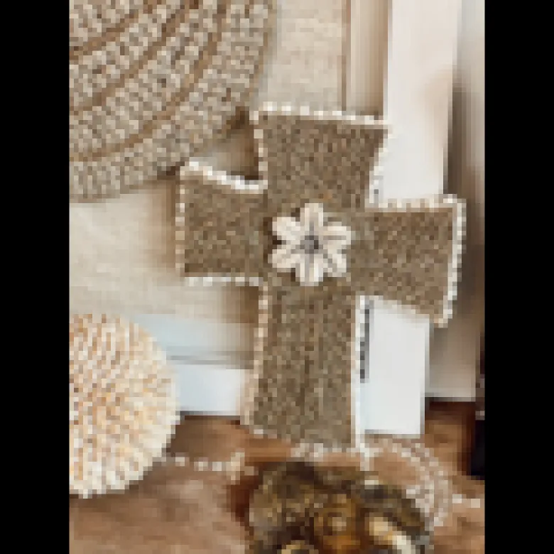 Suspension croix décorative