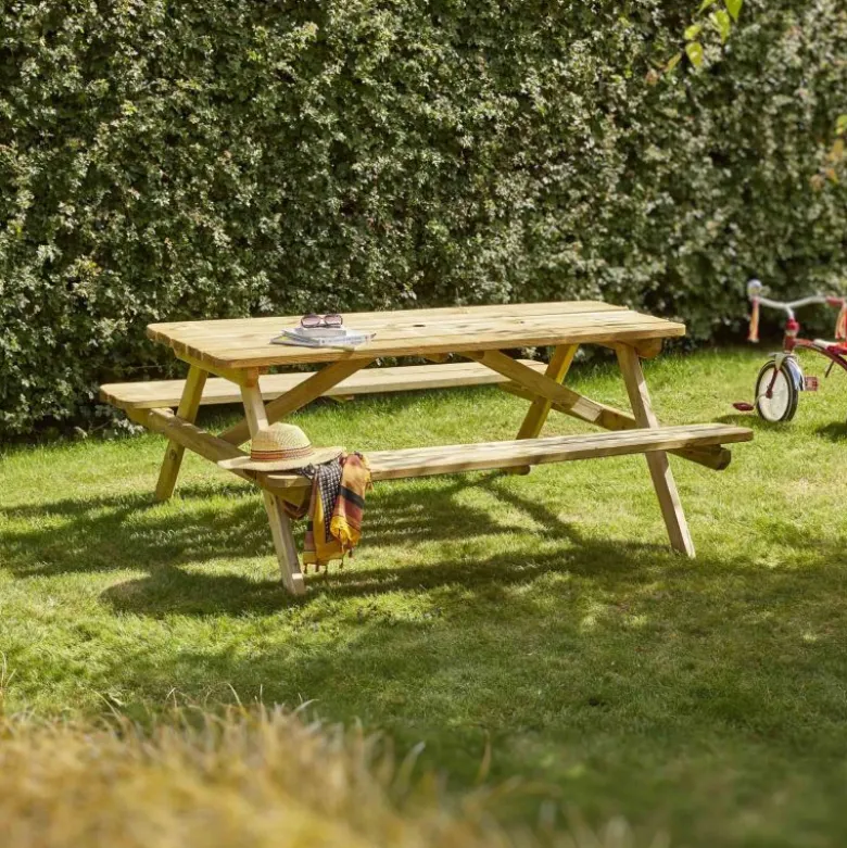 Table de pique-nique en bois romane