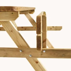 Table de pique-nique en bois romane