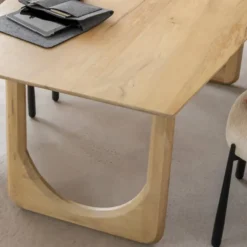 Table à manger en manguier