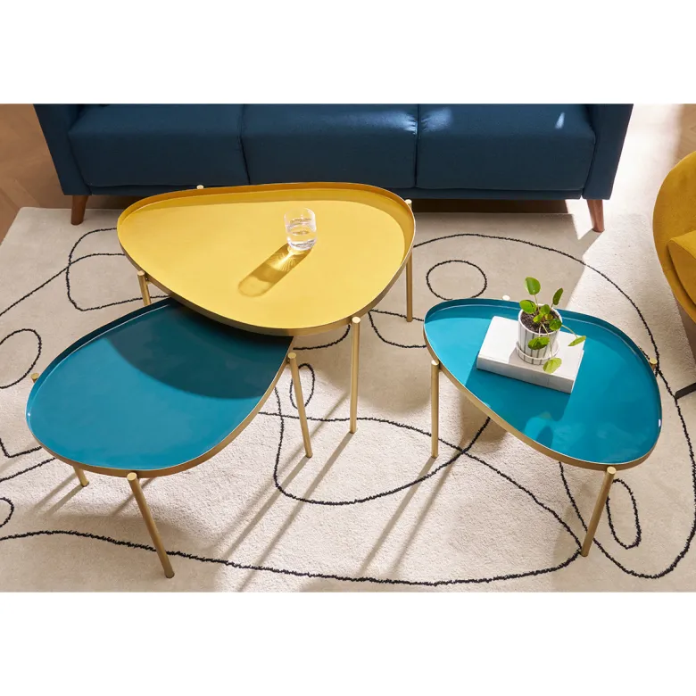 Tables basses gigognes laquées moutarde, bleu canard et bleu (lot de 3) zuria
