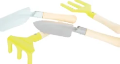 Tablier avec outils de jardinage
