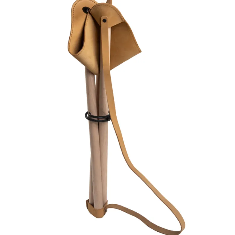 Tabouret trépied pliant cuir