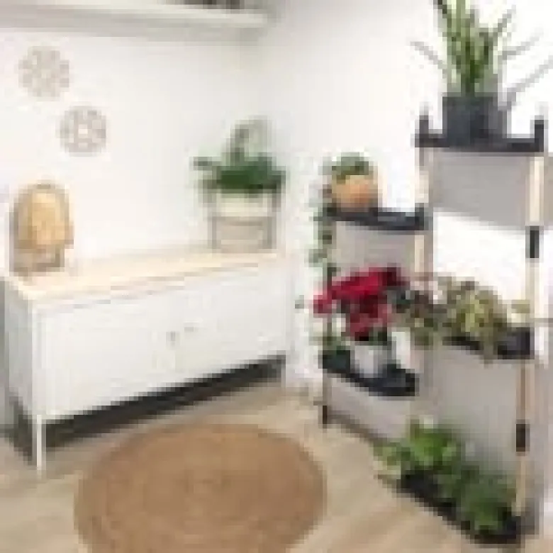 Étagère modulaire pour plantes noire à 4 plateaux