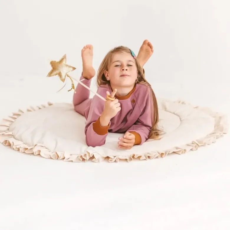 Tapis de jeu pour enfants avec bordure à volants écru