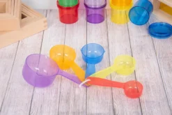 Tasses à mesurer translucides