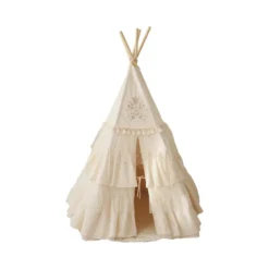 Tente tipi avec franges et tapis boho ca