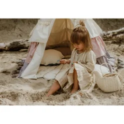 Tente tipi avec franges et tapis powder