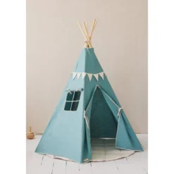 Tente tipi avec guirlande et tapis gold