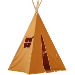 Tente tipi avec pompoms et tapis orange