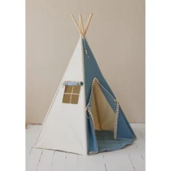 Tente tipi avec pompoms et tapis jeans