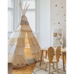 Tente tipi blanc chic avec volants