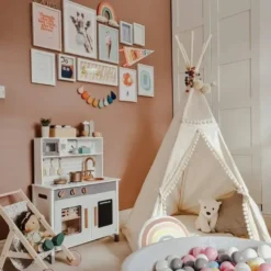 Tipi original avec tapis pour enfant en tissu beige