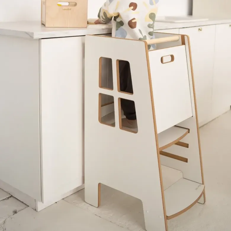 Tour d'apprentissage montessori pour enfant en bois blanc