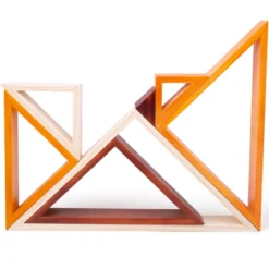 Triangles empilables en bois