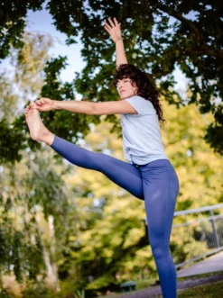 T-shirt yoga toucan bleu ciel L