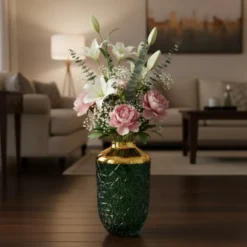 Vase vert avec bord doré 16 x 29 cm