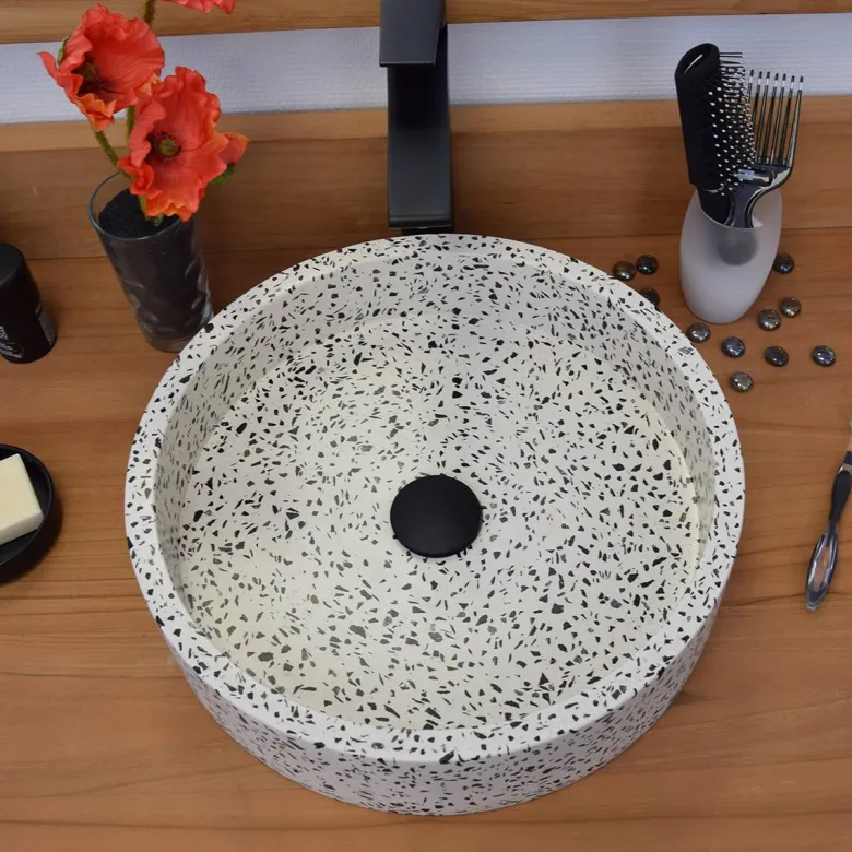 Vasque ronde en terrazzo crème arlequin