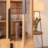 Vitrine en bois d'acacia et métal mano