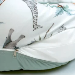 Voyagez au coeur de la savane avec la Housse pour Coussin d'allaitement Safari
